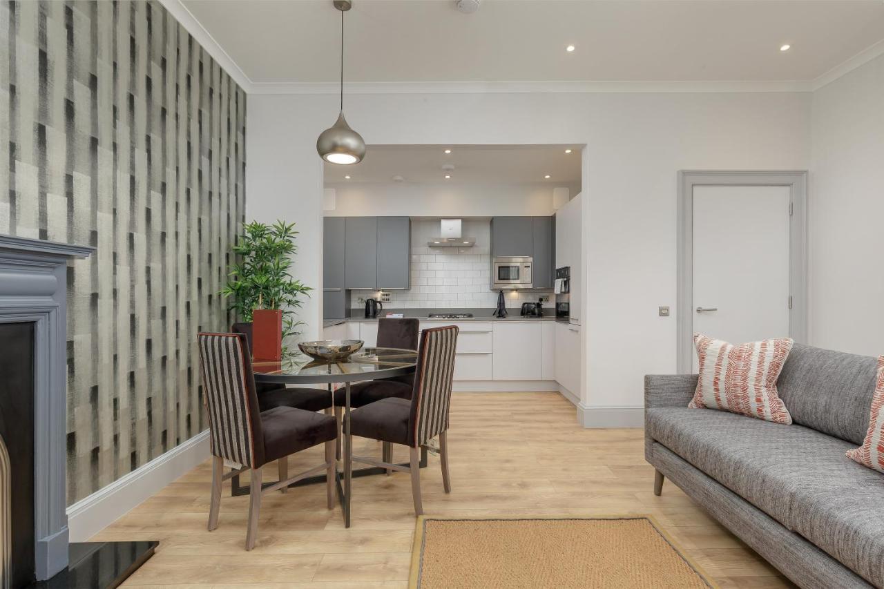 Destiny Scotland - Princes Street Residence เอดินบะระ ภายนอก รูปภาพ