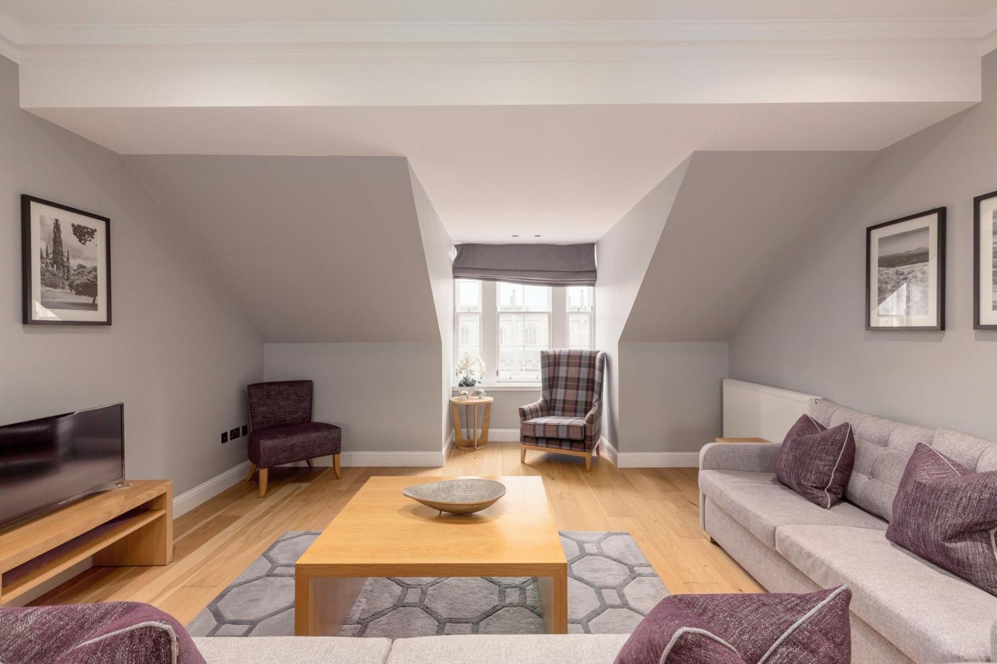 Destiny Scotland - Princes Street Residence เอดินบะระ ภายนอก รูปภาพ