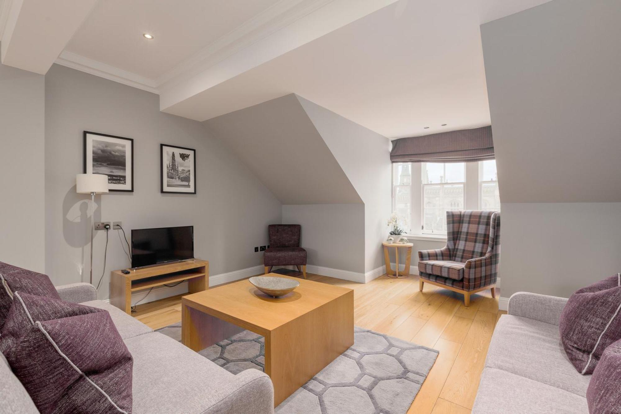 Destiny Scotland - Princes Street Residence เอดินบะระ ภายนอก รูปภาพ