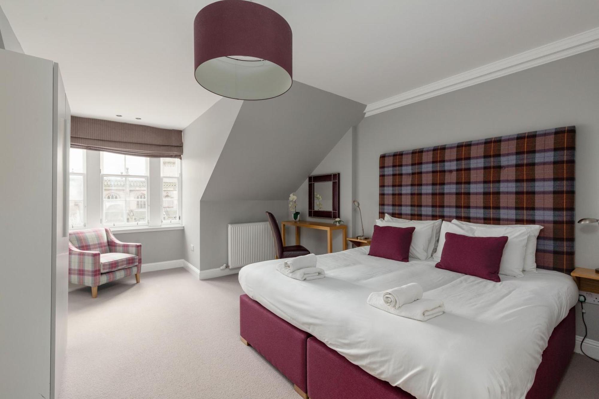 Destiny Scotland - Princes Street Residence เอดินบะระ ภายนอก รูปภาพ