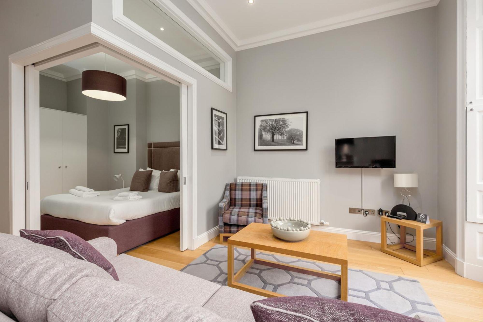 Destiny Scotland - Princes Street Residence เอดินบะระ ภายนอก รูปภาพ
