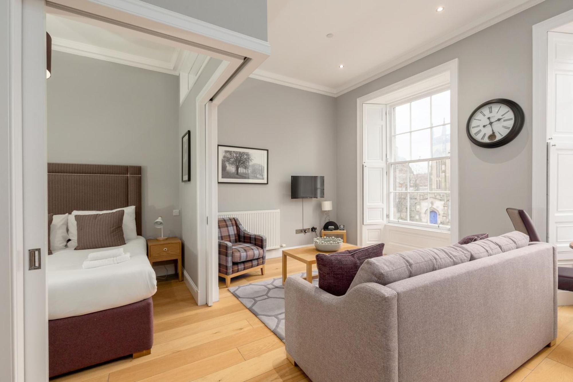 Destiny Scotland - Princes Street Residence เอดินบะระ ภายนอก รูปภาพ